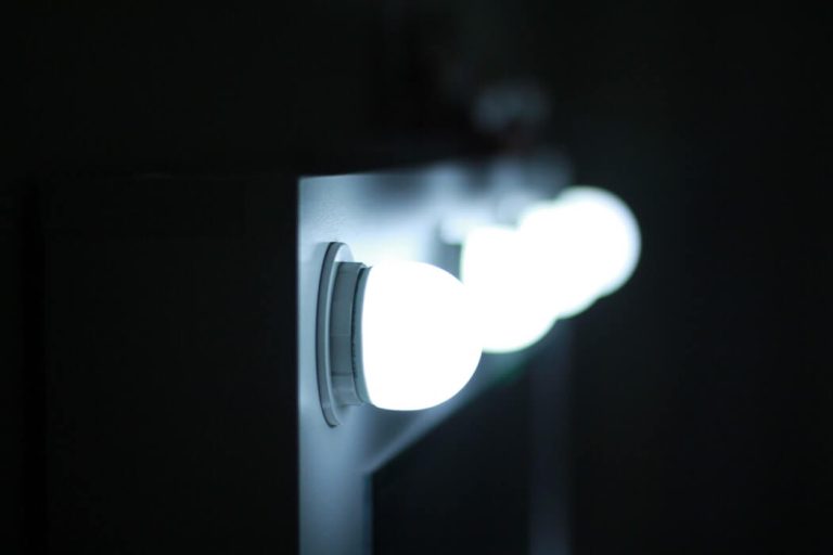 LEDに変えると消費電力はどれくらい少なくなる？
